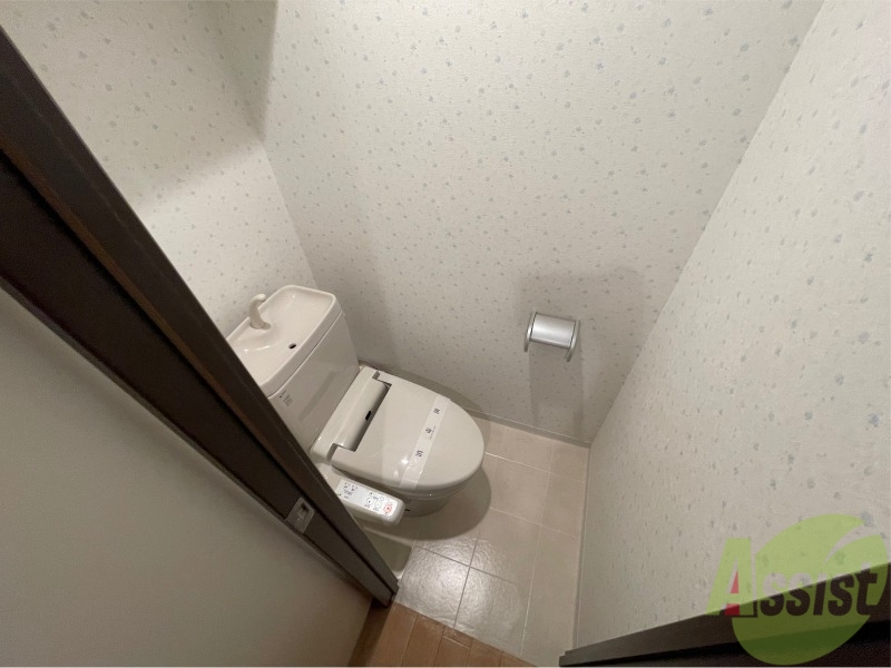 トイレ　トイレです。ウォシュレット付を探している方、おすすめです。