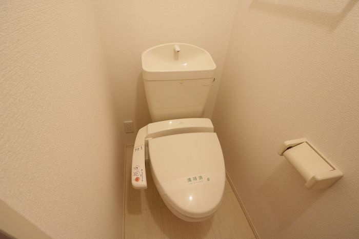 D-roomアッシュのトイレ写真