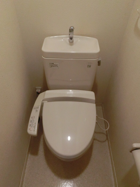 トイレ　シャワートイレ派の方、最近増えてますよね。