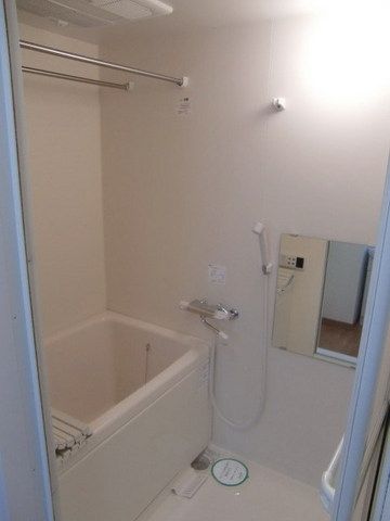 バス・シャワールーム　キレイなバスルーム。