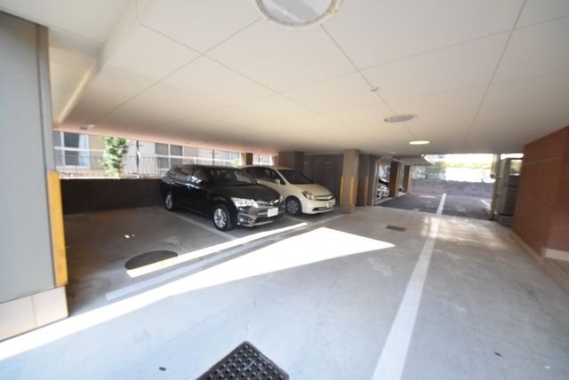 駐車場　敷地内駐車場