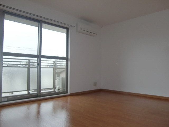 居室・リビング　広いお部屋。