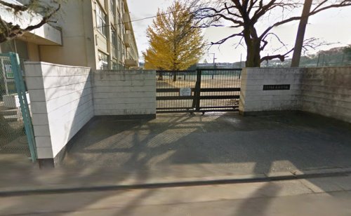 中学校　八王子市立打越中学校（中学校）まで147m