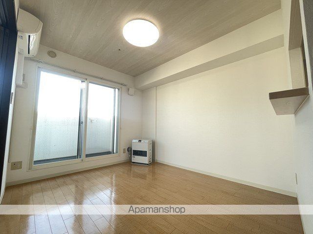 フランセジュール裏参道の居間写真
