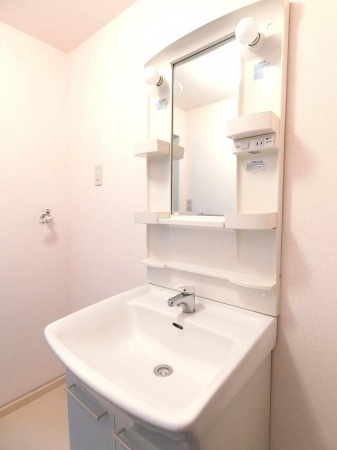 洗面設備　※写真は別のお部屋です