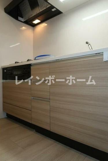 キッチン　コンパクトなキッチンで掃除もラクラク
