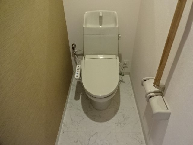 トイレ　シャワー付トイレ