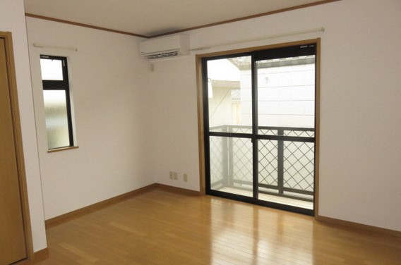 居室・リビング　※別部屋参考写真です。