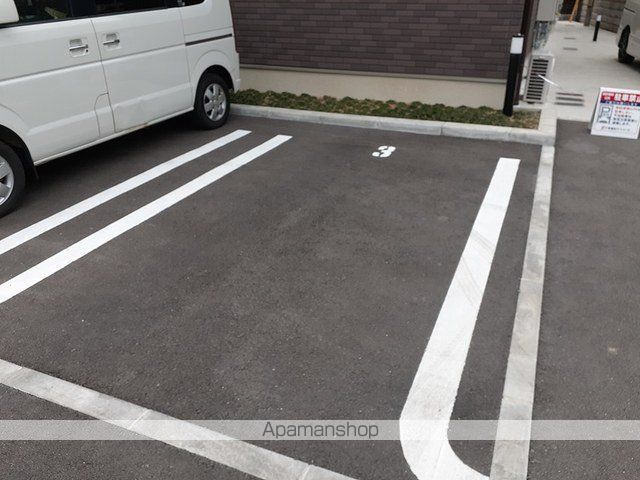 駐車場　駐車場