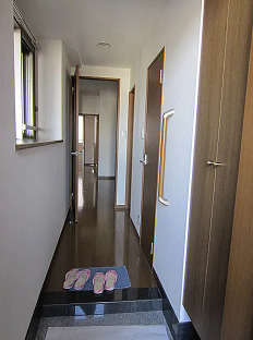 玄関　写真は同タイプ住居です