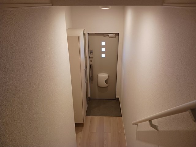 玄関　収納もある玄関です