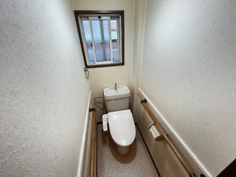 相生町4丁目戸建のトイレ写真