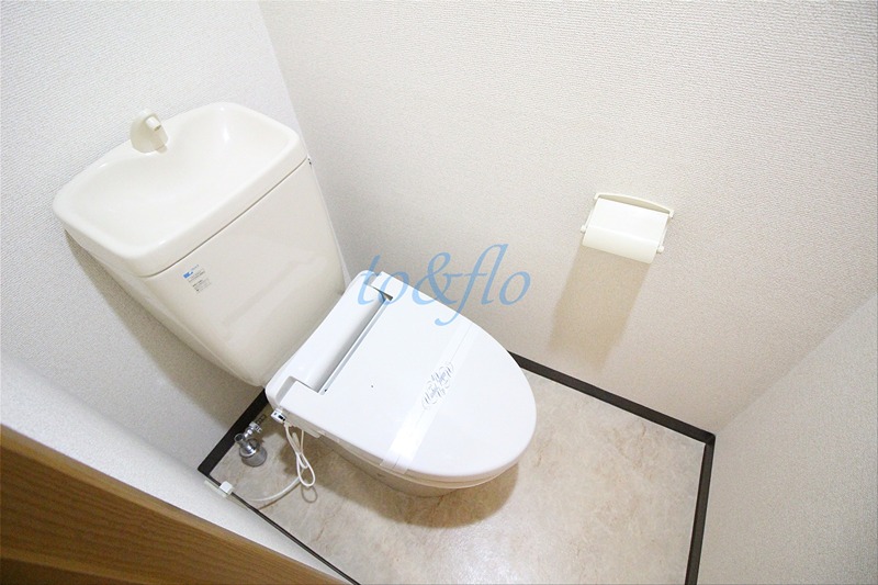 ＪＲ南武線 稲田堤駅 徒歩6分 4階建 築23年のトイレ写真