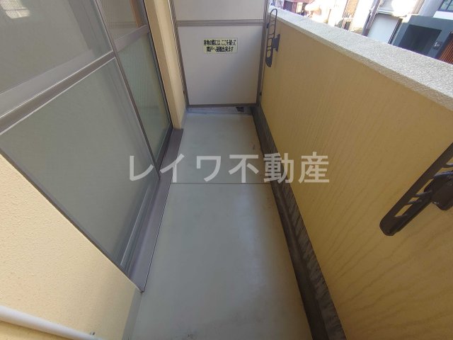 バルコニー　陽当たり良好なバルコニーです