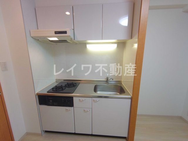 キッチン　コンパクトなキッチンで掃除もラクラク
