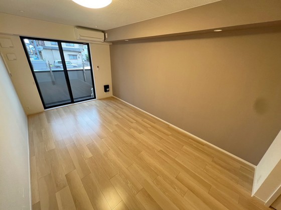居室・リビング　※別部屋の写真です