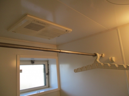 バス・シャワールーム　浴室乾燥機