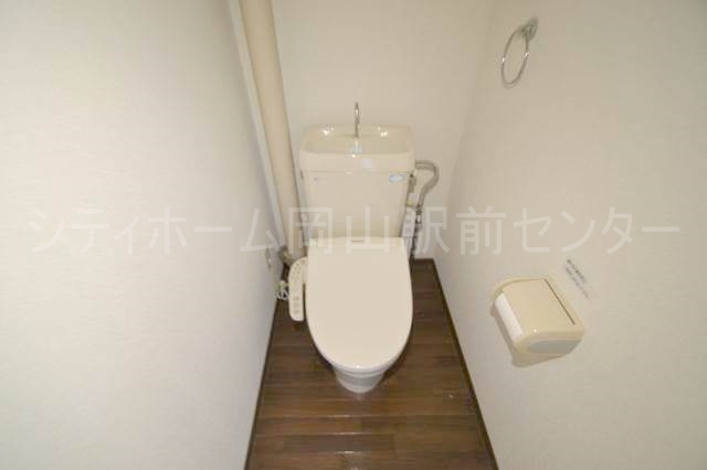 トイレ　ウォシュレット付です♪