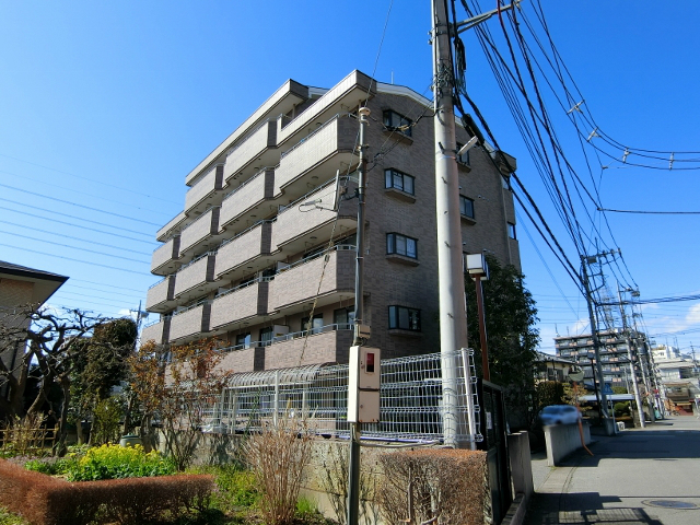 宇都宮市宿郷のマンションの建物外観