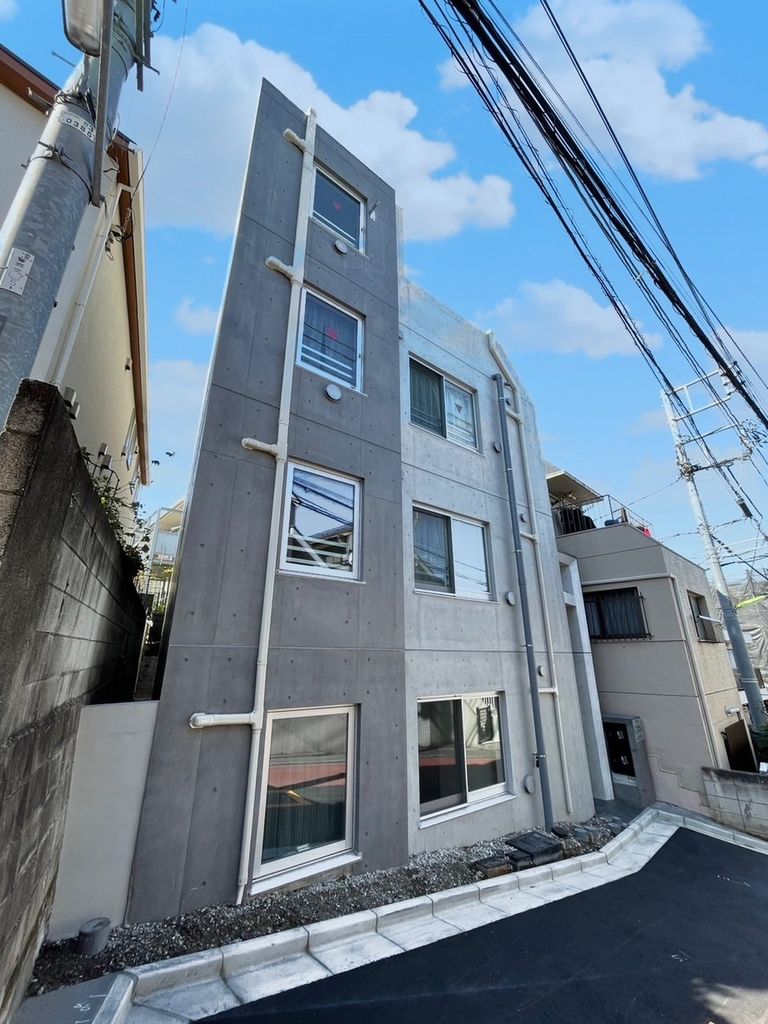 GRANDQUAL　WAKABAYASHIの建物外観