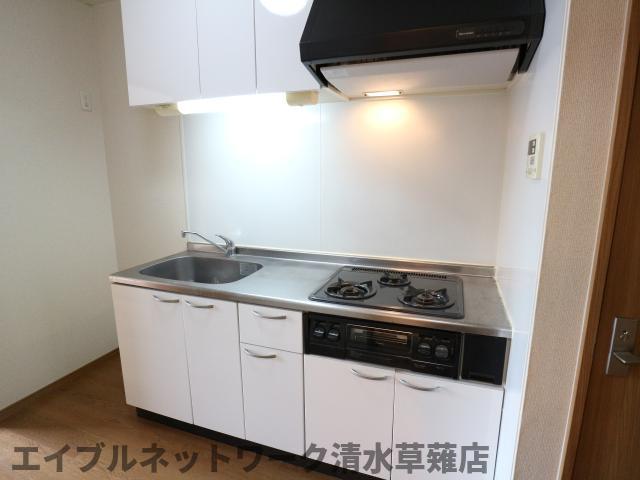 キッチン　コンパクトなキッチンで掃除もラクラク