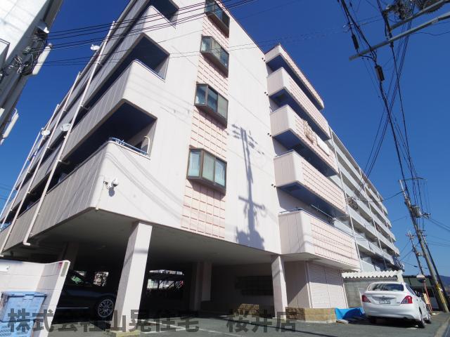 桜井市大字戒重のマンションの建物外観