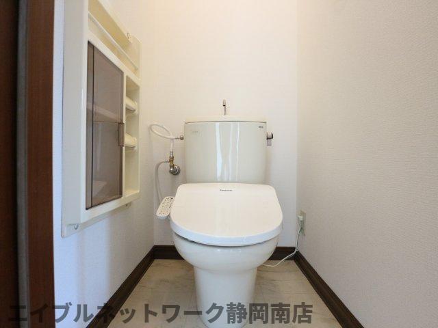 トイレ　トイレもきれいです