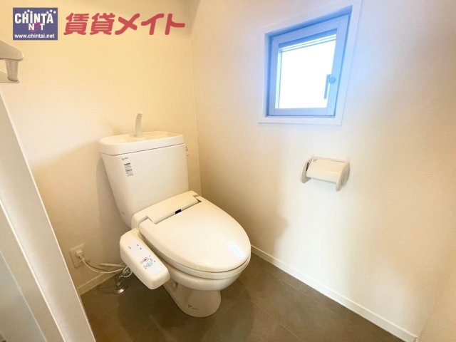 【いなべ市大安町石榑東のアパートのトイレ】