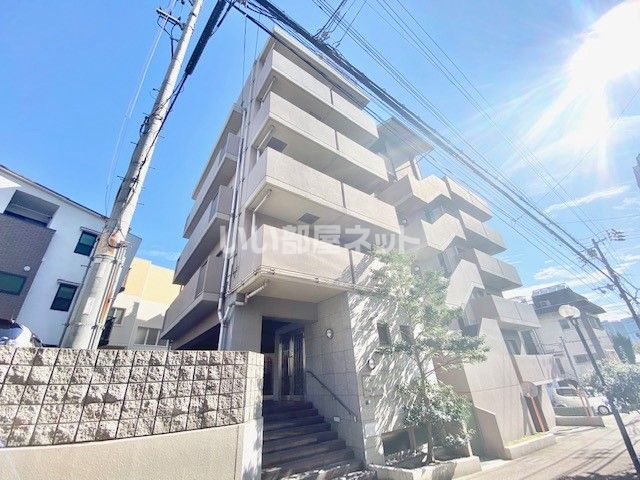 兵庫県神戸市中央区中山手通６の賃貸マンションの外観