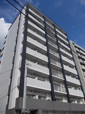 【姫路市飾磨区野田町のマンションの建物外観】