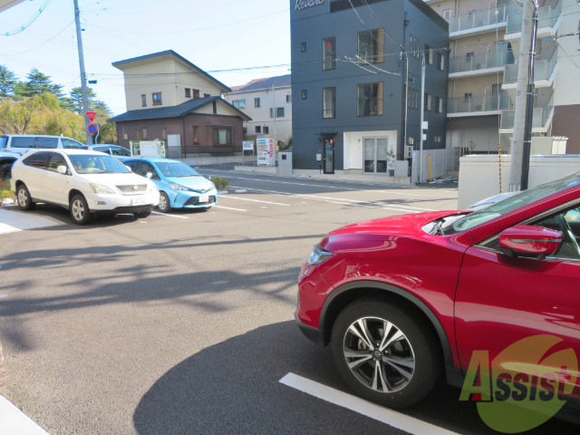 【仙台市宮城野区二十人町のマンションの駐車場】