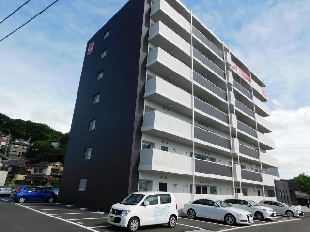 【キャッスルコート岩端の建物外観】