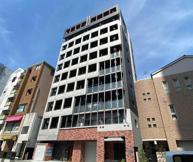 【北九州市小倉北区馬借のマンションの建物外観】