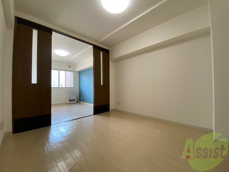 居室・リビング　広くてきれいなリビングです！快適に過ごせそうですね。