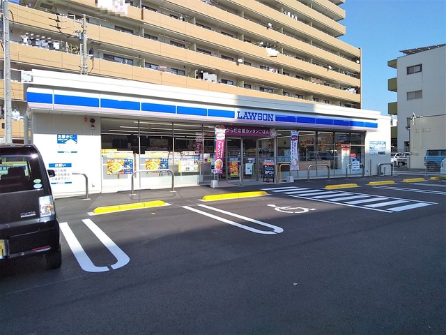 コンビニ　ローソン　松山市民病院前店（コンビニ）まで180m