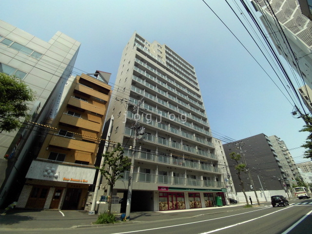 札幌市中央区北一条東のマンションの建物外観