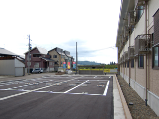 駐車場　消雪設備付き駐車場