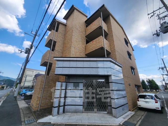 京都市北区上賀茂松本町のマンションの建物外観