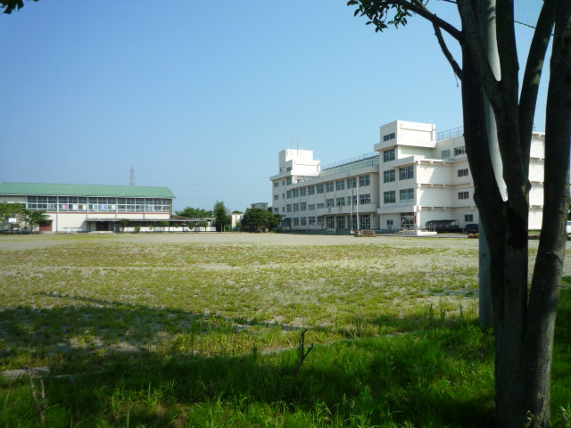 【シュプルース丹野　Bの小学校】