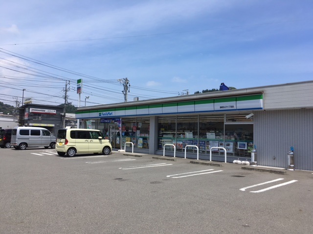 【静岡市駿河区丸子のアパートのコンビニ】