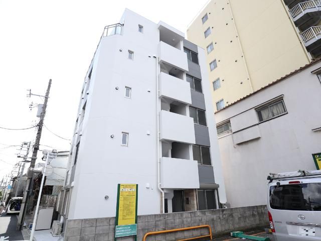 荒川区荒川のマンションの建物外観