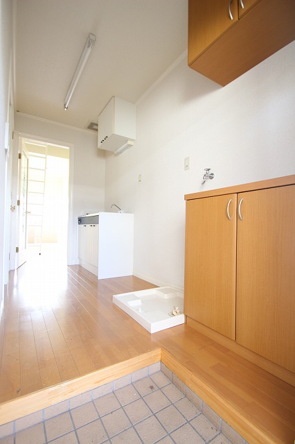 玄関　同物件、別号室のものです。