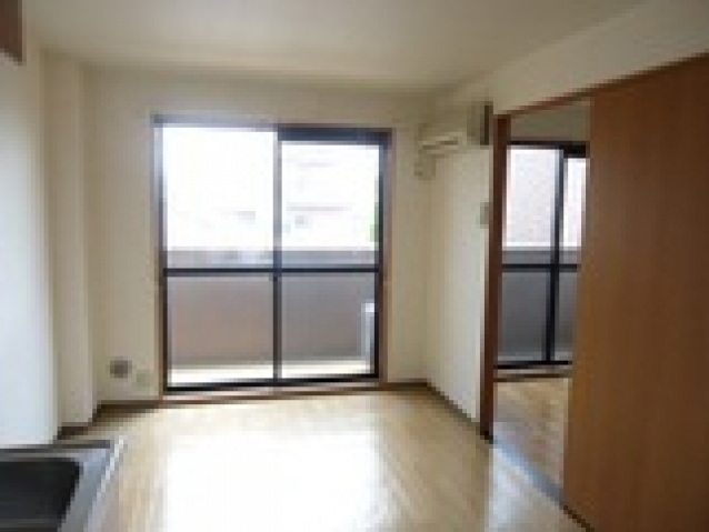 居室・リビング　南面ダイニング