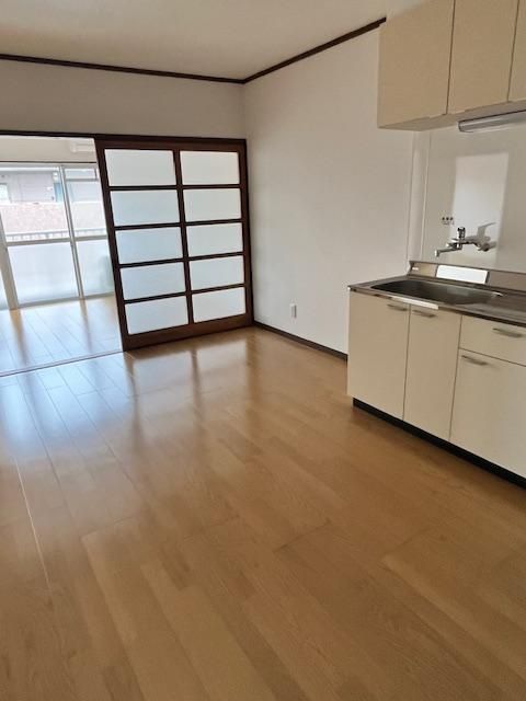 居室・リビング　ゆったり過ごせる居間です