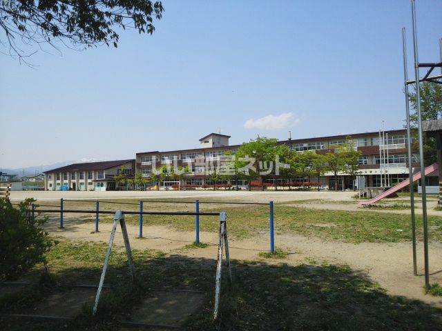小学校　東根市立大富小学校（小学校）まで1252m
