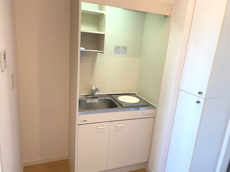 キッチン　キッチン下収納スペースあり！