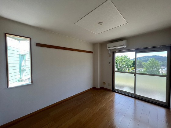 居室・リビング　※別部屋の写真です