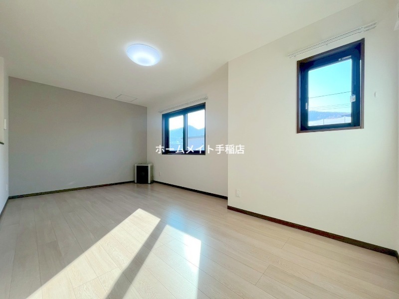 居室・リビング　広々リビングスペースございます！