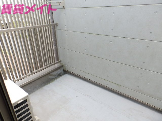 バルコニー　同物件別室の画像です