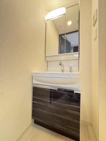 洗面設備　詳細は、RISUMO江坂本店までお問合せください♪